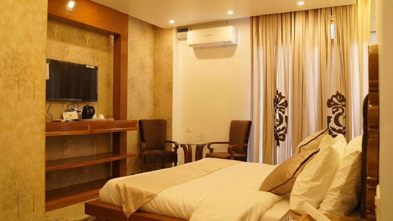 מקלוד גאנג' Hotel Saheb'S Castle Mcleodganj מראה חיצוני תמונה