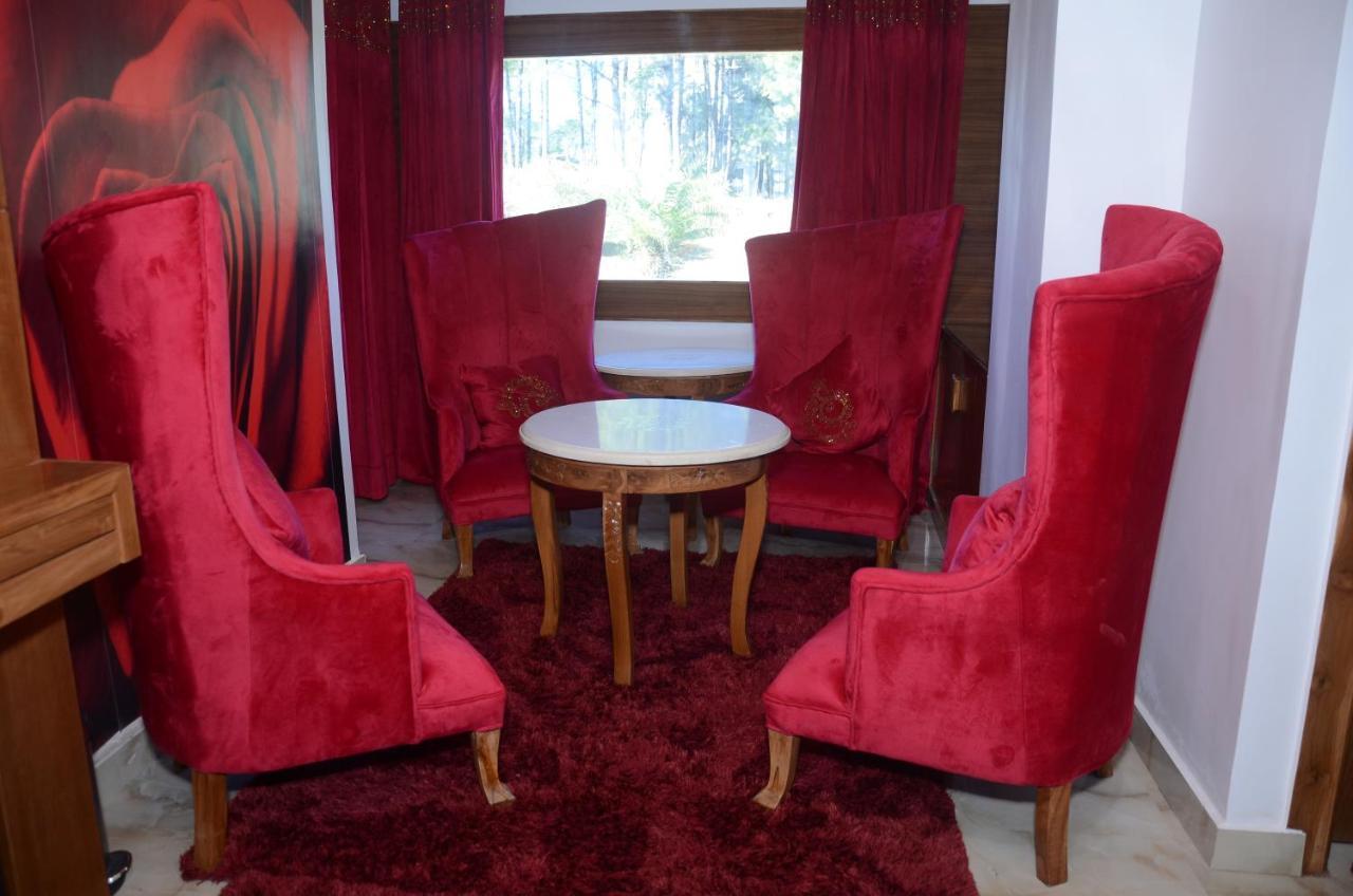 מקלוד גאנג' Hotel Saheb'S Castle Mcleodganj מראה חיצוני תמונה